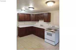 9247 Hwy 126, Mapleton, OR 97453 - Photo 13