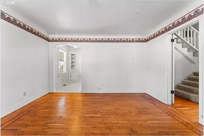 5926 NE Going St, Portland, OR 97218 - Photo 5