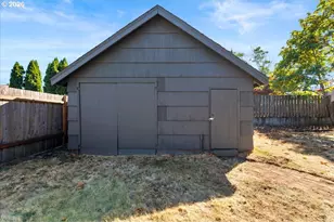 5926 NE Going St, Portland, OR 97218 - Photo 23