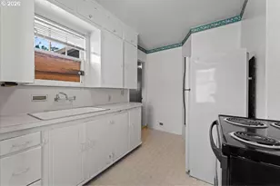 5926 NE Going St, Portland, OR 97218 - Photo 11