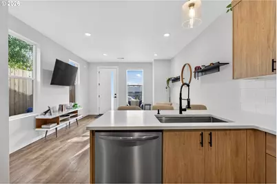 1307 SW Carson St, Portland, OR 97219 - Photo 13