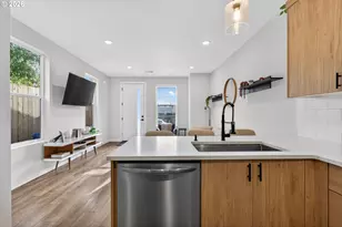 1307 SW Carson St, Portland, OR 97219 - Photo 13