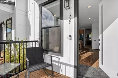 1307 SW Carson St, Portland, OR 97219 - Photo 3