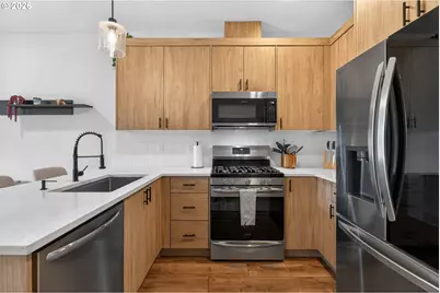 1307 SW Carson St, Portland, OR 97219 - Photo 11