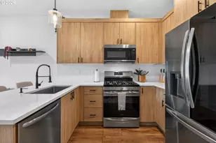 1307 SW Carson St, Portland, OR 97219 - Photo 11