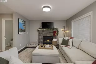 400 SW 14th Ct, Canby, OR 97013 - Photo 5