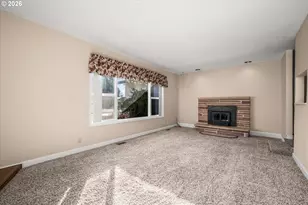 472 Springdale Ave, Springfield, OR 97477 - Photo 3