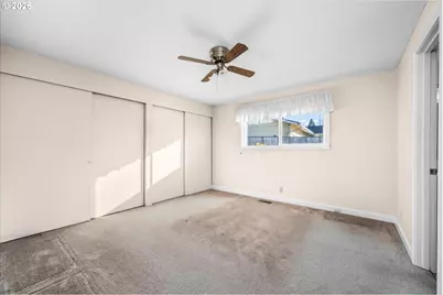 472 Springdale Ave, Springfield, OR 97477 - Photo 13