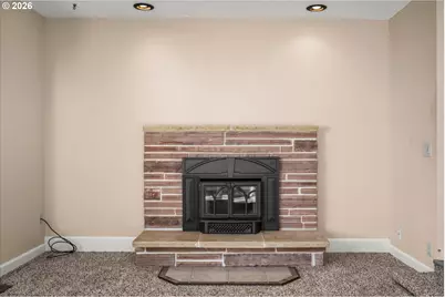 472 Springdale Ave, Springfield, OR 97477 - Photo 5