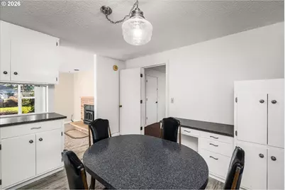 472 Springdale Ave, Springfield, OR 97477 - Photo 11