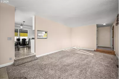 472 Springdale Ave, Springfield, OR 97477 - Photo 7