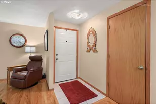 903 NE 3rd Ave, Hillsboro, OR 97124 - Photo 5