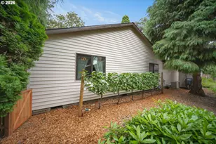 903 NE 3rd Ave, Hillsboro, OR 97124 - Photo 31