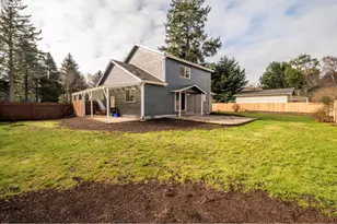 1057 4th St SE, Bandon, OR 97411 - Photo 35