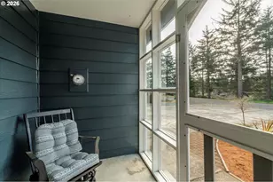 1057 4th St SE, Bandon, OR 97411 - Photo 7
