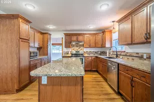 1057 4th St SE, Bandon, OR 97411 - Photo 17