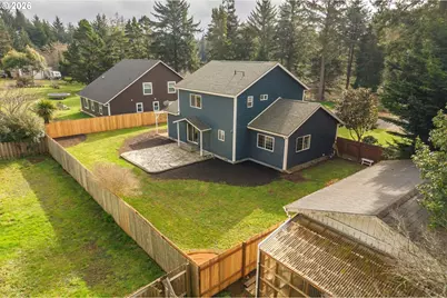 1057 4th St SE, Bandon, OR 97411 - Photo 37