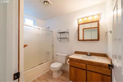 1057 4th St SE, Bandon, OR 97411 - Photo 31