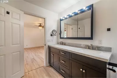 1057 4th St SE, Bandon, OR 97411 - Photo 27