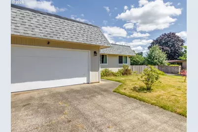 7913 SE Clackamas Rd, Milwaukie, OR 97267 - Photo 5