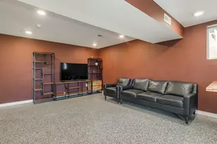 7913 SE Clackamas Rd, Milwaukie, OR 97267 - Photo 31