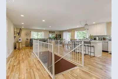 7913 SE Clackamas Rd, Milwaukie, OR 97267 - Photo 9