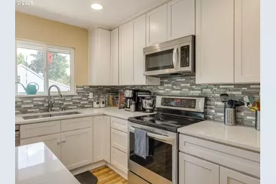 7913 SE Clackamas Rd, Milwaukie, OR 97267 - Photo 11