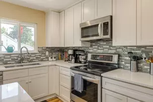 7913 SE Clackamas Rd, Milwaukie, OR 97267 - Photo 11