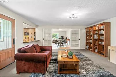 13520 SW Devonshire Dr, Beaverton, OR 97005 - Photo 17