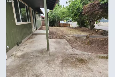 2155 Berwin Ln, Eugene, OR 97404 - Photo 31