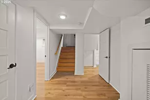 4000 NE Hassalo St, Portland, OR 97232 - Photo 35