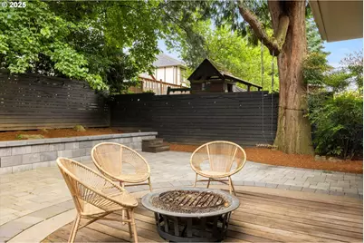 4000 NE Hassalo St, Portland, OR 97232 - Photo 47