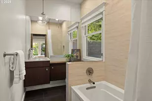 4000 NE Hassalo St, Portland, OR 97232 - Photo 23