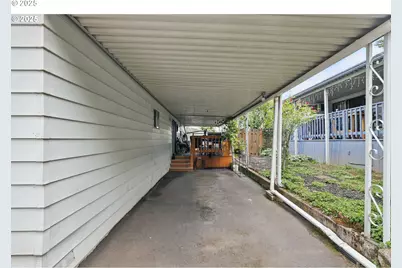 21100 NE Sandy Blvd #52, Fairview, OR 97024 - Photo 9