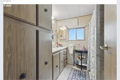 21100 NE Sandy Blvd #52, Fairview, OR 97024 - Photo 7