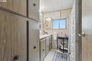 21100 NE Sandy Blvd, Fairview, OR 97024 - Photo 7