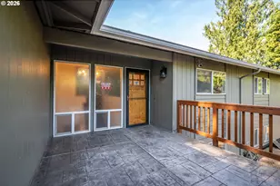 2441 W Lynnwood Dr, Longview, WA 98632 - Photo 3