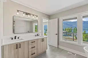 243 NE Hemmingway Dr, Stevenson, WA 98648 - Photo 15