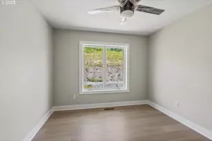 243 NE Hemmingway Dr, Stevenson, WA 98648 - Photo 21