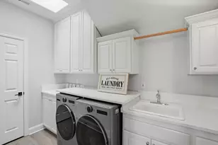 9045 NW Murdock St, Portland, OR 97229 - Photo 29