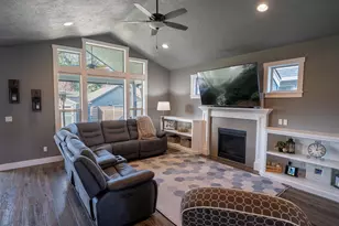 115 NE Megan Dr, Estacada, OR 97023 - Photo 7