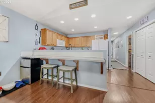 20520 NE Shore View Dr, Fairview, OR 97024 - Photo 11