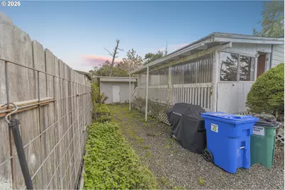 8305 Stark St, Rockaway Beach, OR 97136 - Photo 3