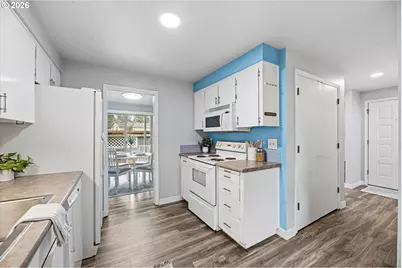 20464 SW Rosa Dr, Beaverton, OR 97078 - Photo 13