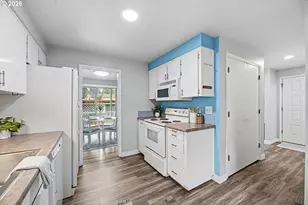 20464 SW Rosa Dr, Beaverton, OR 97078 - Photo 13