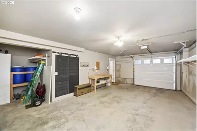 9156 N Pier Park Pl, Portland, OR 97203 - Photo 35