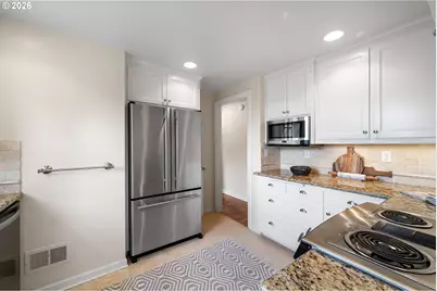 158 W 21st Ave, Eugene, OR 97405 - Photo 11
