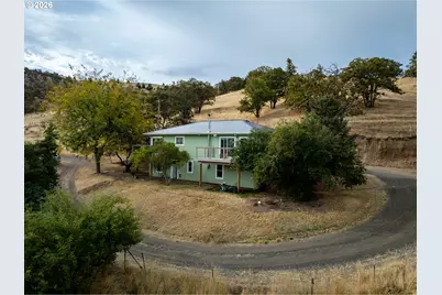 4255 Pleasant Ridge Rd, The Dalles, OR 97058 - Photo 3