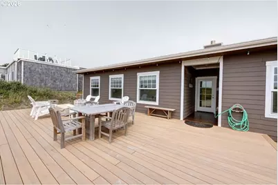 90022 Ocean Dr, Warrenton, OR 97146 - Photo 25
