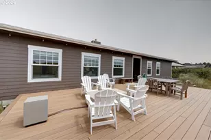 90022 Ocean Dr, Warrenton, OR 97146 - Photo 29